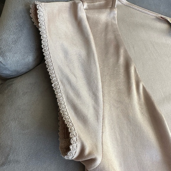 Top - Picture 3 of 6